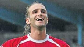 <b>BUQUE INSIGINIA. </b>Iván Alonso seguirá siendo el referente ofensivo grana en los próximos cuatro cursos futbolísticos.