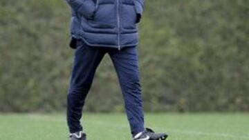 <b>BAJA.</b> Guardiola no ha podido dirigir el entrenamiento de este martes.
