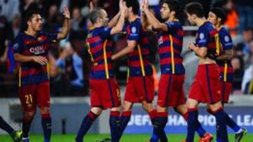 Los jugadores del Barcelona celebran el triunfo.