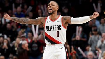 La nueva amenaza de Lillard: tirar triples desde el centro de la pista