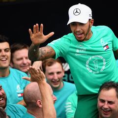 Hamilton: "Me encantaría ir al espacio en un avión de combate"