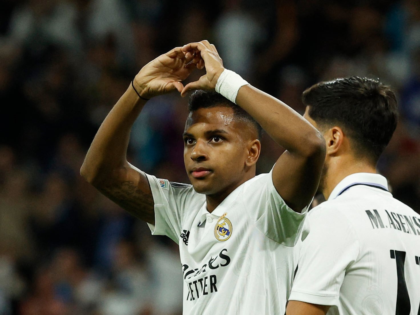 Real Madrid's Rodrygo surprises fans with images of his twin sons - AS USA
