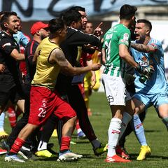 Ñublense termina a los golpes