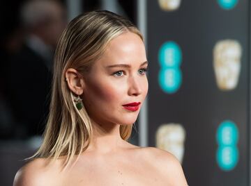 Como sucedió en los Globos de oro, el negro imperó en la alfombra. Jennifer Lawrence se unió a la tendencia reivindicativa.