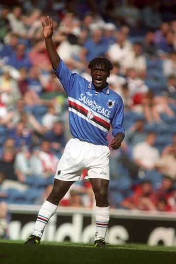 Jugó con la Sampdoria en la temporada 95/96.