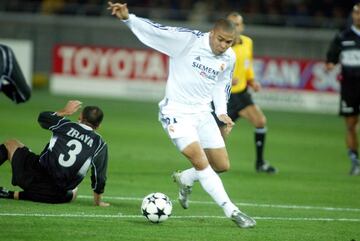 El Real Madrid se enfrenta al Club Olimpia (Paraguay) en la final de la Copa Intercontinental de 2002. El marcador quedó 2-0 para los blancos. en el estadio Internacional de Yokohama.