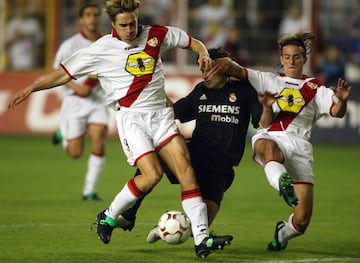 9/11/02  RAYO VALLECANO REAL MADRID                         FIGO DORADO MARIO