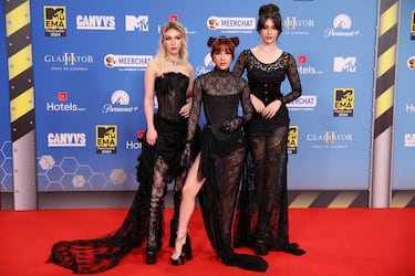 Daniela, Paulina y Alejandra Villarreal Vélez del grupo mexicano de rock, The Warning. 