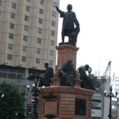 Estatua a Colón será reubicada y pondrán un monumento dedicado a la mujer indígena