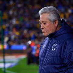 Víctor Manuel Vucetich, fuera de Monterrey