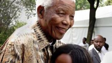 Mandela no asistirá a la apertura del Mundial tras la muerte de su biznieta