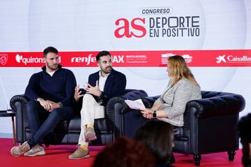 Víctor Gutiérrez, diputado en el Congreso y secretario de Políticas LGTBI del Partido Socialista Obrero Español y 
Francisco Javier Arenas, Project Manager de Sistemas de RRHH de CEPSA conversan con Carmen Colino, redactora jefe de AS. 