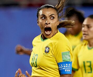 Marta needs no introduction and will squeeze into the midfield for our purposes as she plays in a largely free role for Brazil. A global icon, she is the all-time top scorer at both the men's and women's World Cup and has said on several occasions she wou