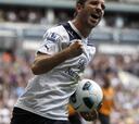 Van der Vaart tira del Tottenham y el Newcastle hunde al Everton