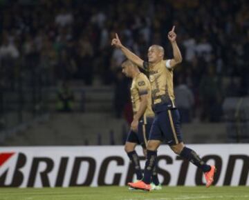 El capitán Universitario agradece a la afición.