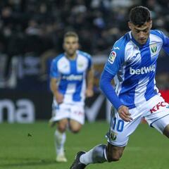 Osasuna aprieta por Arnáiz, pendiente de Bryan Gil