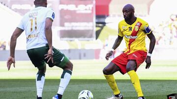 El Lens sobrevive con diez en su estadio frente al Nantes