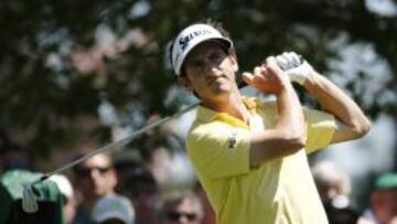 Gonzalo Fernández-Castaño golpea una bola.