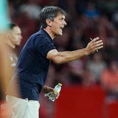 Pacheta: “Nada nos sonríe, esta todo de culo”