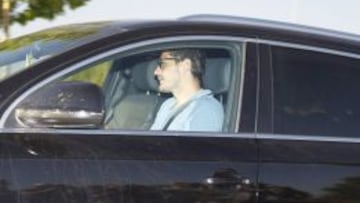 Iker Casillas en el momento de su salida de Valdebebas.