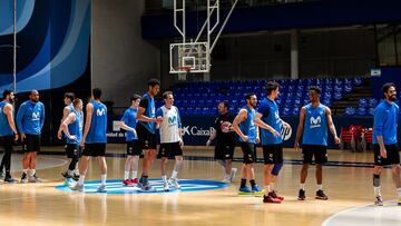 Los jugadores del Movistar Estudiantes en un entrenamiento en el Movistar Academy Magariños.