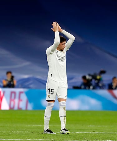 Fede Valverde agradece a los seguidores del Bernabéu su apoyo.
