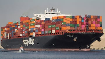 FILE PHOTO: A container ship belonging to Hapag-Lloyd moves through the Suez Canal in Ismailia, Egypt, October 5, 2021. REUTERS/Mohamed Abd El Ghany/File Photo