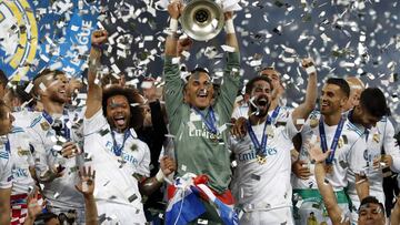 El Real Madrid celebra la decimotercera en Kiev.