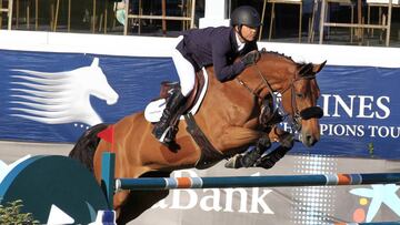 El jinete estadounidense Kent Farrington a lomos de Gazelle, campe&oacute;n de la 107 edici&oacute;n del Concurso de Saltos Internacional de Madrid.