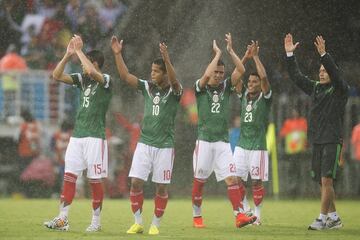 En la última Copa del Mundo, México regreso a la victoria en su partido del debut. El rival fue Camerún, a quien derrotaron 1-0 con un gol de Oribe Peralta en los minutos finales y en medio de un diluvio en la ciudad de Natal. Aquella fue la primera de dos victorias en la justa antes de quedar eliminados por Holanda, de nuevo en Octavos de Final.
