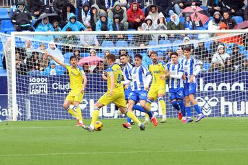 Mala imagen del M¨¢laga ante el C¨¢diz.