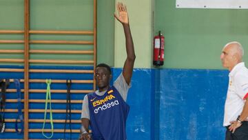 Ilimane Diop, durante un entrenamiento con la Selecci&oacute;n en el madrile&ntilde;o Tri&aacute;ngulo de Oro.