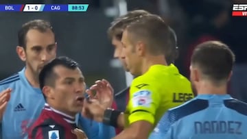 Así fue la pelea de Medel ante los uruguayos: ¡partió con Godín!