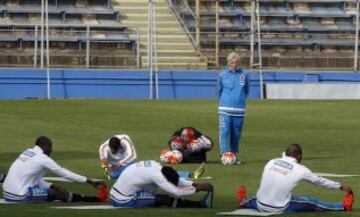 Los dirigidos de José Pékerman realizaron el lunes su primera práctica en San Carlos de Apoquindo.