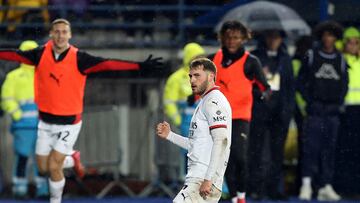 Empoli (Italy), 08/02/2025.- AC Milans midfielder Santiago Gimenez celebrates after scoring a goal in the Italian Serie A soccer match between Empoli FC and AC Milan at Carlo Castellani Stadium in Empoli, Italy, 08 February 2025. (Italia) EFE/EPA/CLAUDIO GIOVANNINI