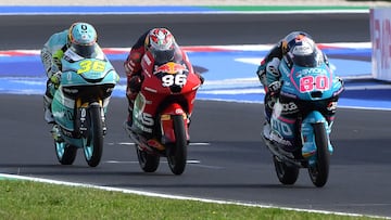 MotoGP - Emilia-Romagna Grand Prix - Misano World Circuit Marco Simoncelli, Misano Adriatico, Italy - September 22, 2024 Red Bull GasGas Tech3's Daniel Holgado, CFMoto Aspar Team's David Alonso and Leopard Racing's Angel Piqueras in action during the Moto3 REUTERS/Jennifer Lorenzini
