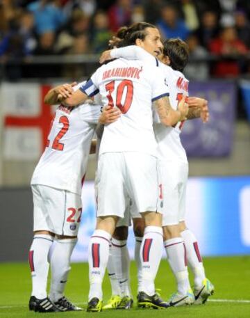 Anderlecht-PSG. Los jugadores del PSG celebran un gol.