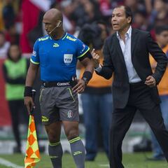 “Profe” Cruz pide castigos para los árbitros que se equivoquen