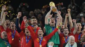 <b>CACHÉ. </b>España aprovechará el verano para pasear la Copa del Mundo ante Chávez, Obama y el Papa.