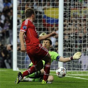 Lahm e Iker Casillas.