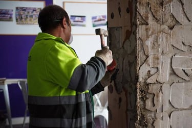 Comienza a instalarse la cubierta de Los Anexos