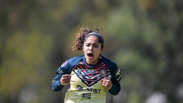 Daniela Espinosa festeja su hack trick con el Am&eacute;rica