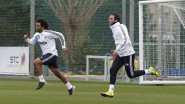 Marcelo e Higua&iacute;n durante el entrenamiento.