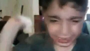 La inconsolable rabieta de este niño por la marcha de Tévez