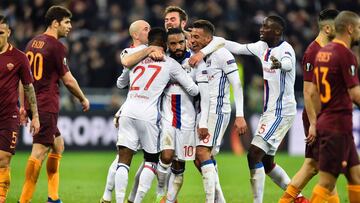 El Roma, eliminado ante el Lyon en la despedida europea de Totti