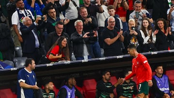 Atención a la forma en la que Cristiano Ronaldo calló a los aficionados alemanes que coreaban el nombre de Messi