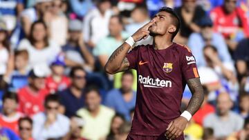 Barcelona's midfielder from Brazil Paulinho celebrates a goal during the Spanish league football match Getafe CF vs FC Barcelona at the Col. Alfonso Perez stadium in Getafe on September 16, 2017. / AFP PHOTO / PIERRE-PHILIPPE MARCOU