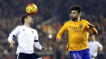 Piqué, ante Alcácer.