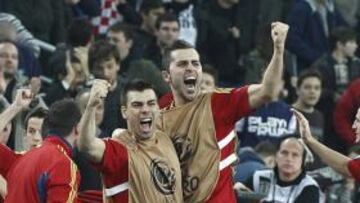 <b>ALEGRÍA. </b>Sergio Lozano y Usín se abrazan tras meterse en la final.