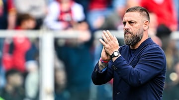 Genoa (Italy), 26/04/2026.- Genoa head coach Daniele De Rossi reacts after the Italian Serie A match between Genoa CFC and Como 1907 at Luigi Ferraris Stadium in Genoa, Italy, 26 April 2026. (Italia, Génova) EFE/EPA/Stringer